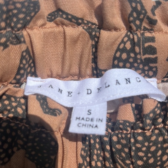 Jane + Delancey Cheetah Top and Short Set NWT - Picture 13 of 17